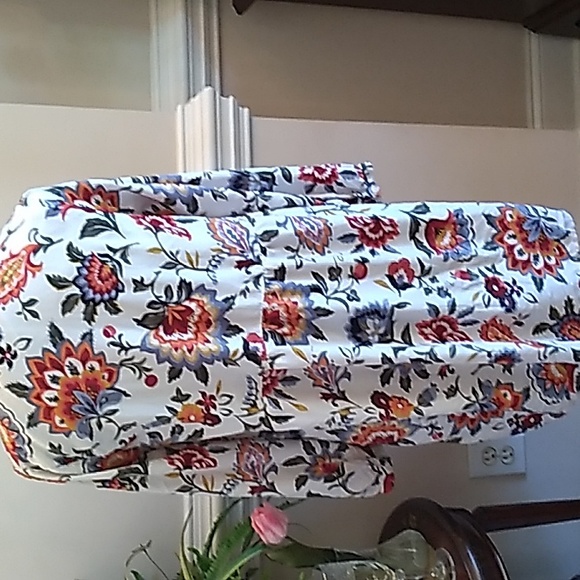 Old Navy - Picture 3 of 3